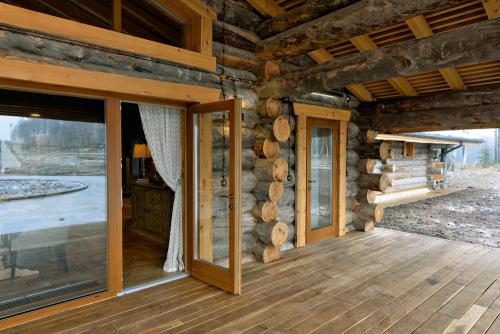 Рубленный дом и строительство домов из бревна ручной рубки. Выбор древесины для постройки 03