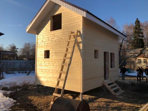 Одноэтажная каркасная баня. Возведение каркасного дома-бани: варианты реализации и порядок действий