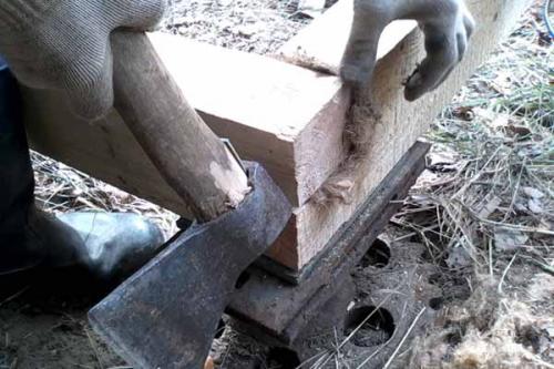 Баня из досок 50 на 150. Делаем фундамент под баню и первый ряд бруса