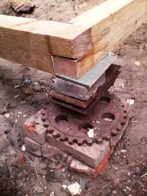 Баня из досок 50 на 150. Делаем фундамент под баню и первый ряд бруса