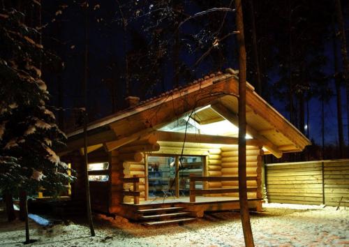 Строительство бани из бревна своими руками. Баня из бревна своими руками: пошаговая инструкция