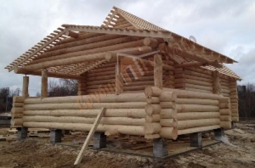 Сборка бани из бревна. Баня из оцилиндрованного бревна своими руками: этапы возведения сруба 03