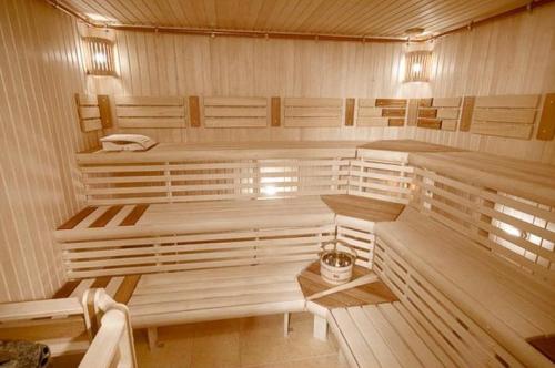 Размер парилки на 6 человек. Баня: размеры, количество помещений