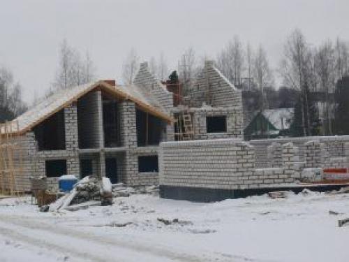 Ленточный фундамент плюсы и минусы. Плюсы и минусы ленточного фундамента