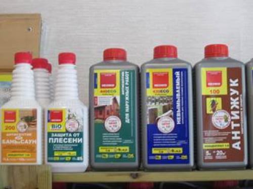 Наружная покраска деревянного сруба бани. Материалы для наружной обработки и покраски бани 02 Наружная покраска деревянного сруба бани. Материалы для наружной обработки и покраски бани 02