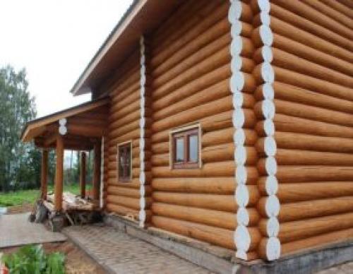 Как и чем лучше обработать сруб дома внутри своими руками. ЧЕМ И КАК ПОКРАСИТЬ СРУБ СНАРУЖИ 01