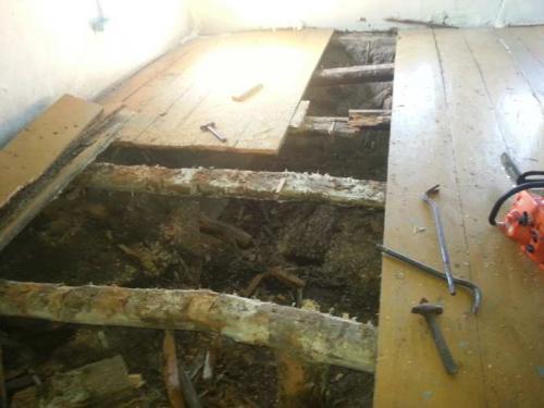 Потемнел пол в бане, что делать. Почему начинает гнить деревянный пол в бане?