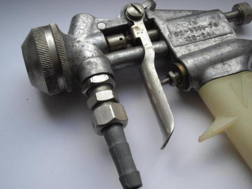 Резиновая краска для бака с водой. Подготовка и покраска изделия